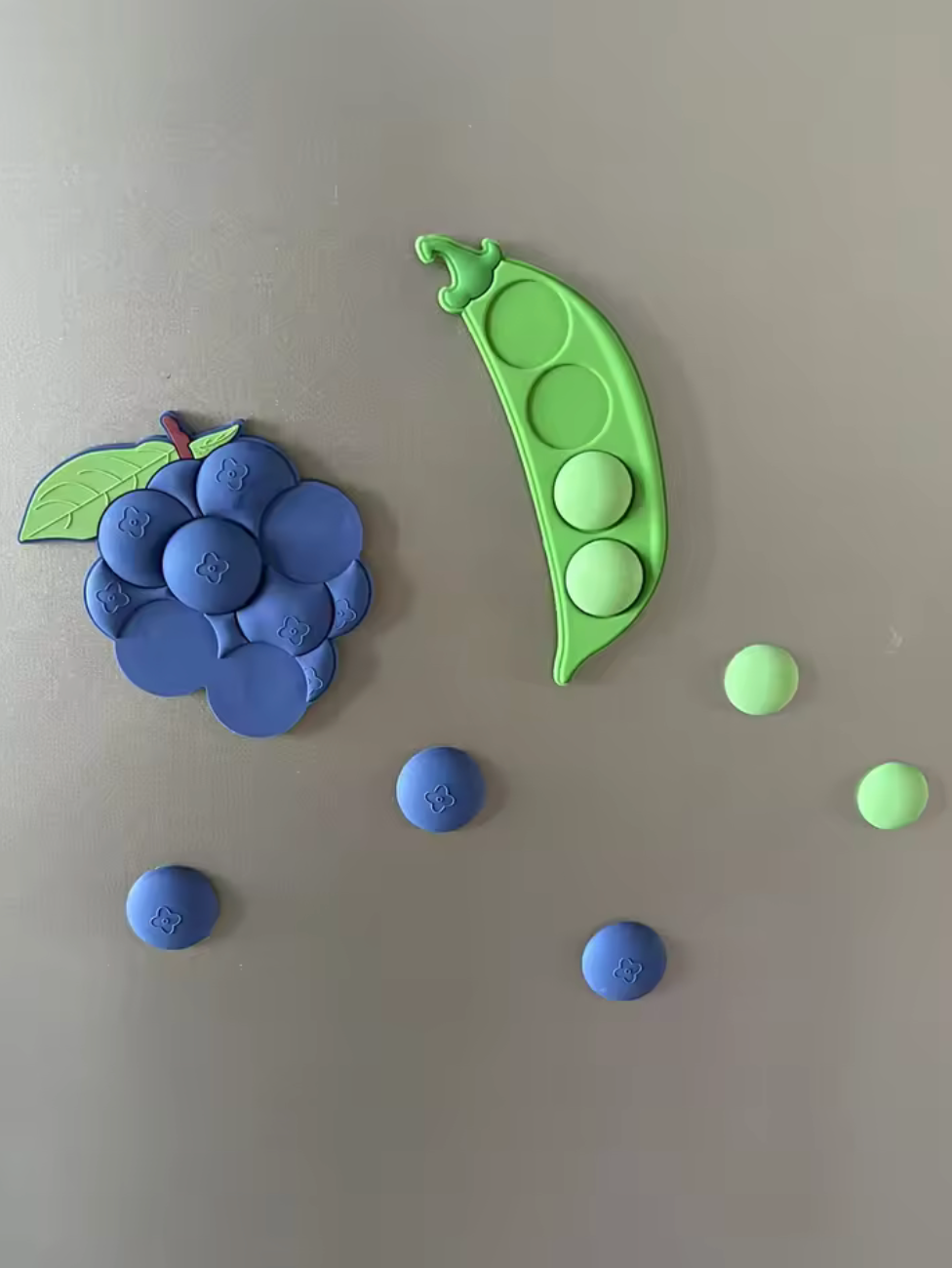 Set Imanes Desmontables Frutales 🍇🌿 | Uvas y Arvejas para Notas en la Nevera