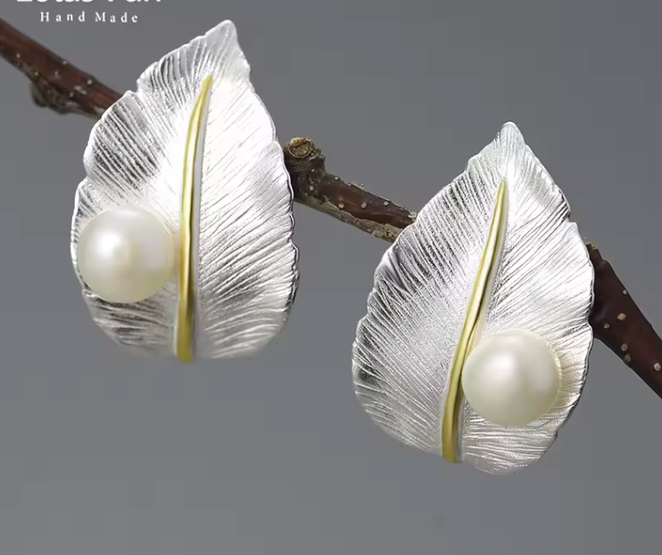 🍃✨ Pendientes de Hoja con Perla en Plata de Ley bañado en Oro ✨🌿